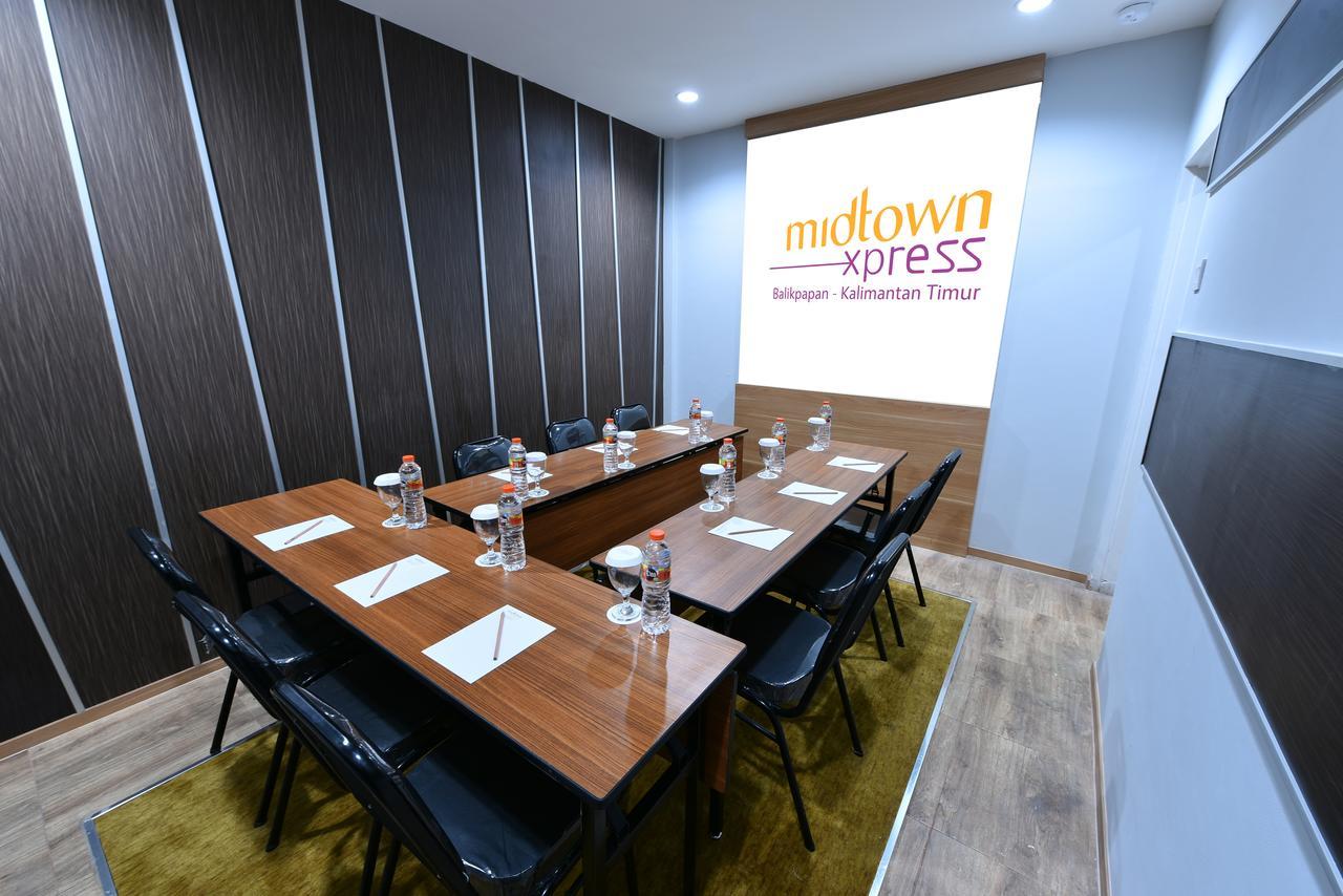 Midtown Xpress Balikpapan Hotel Exterior photo